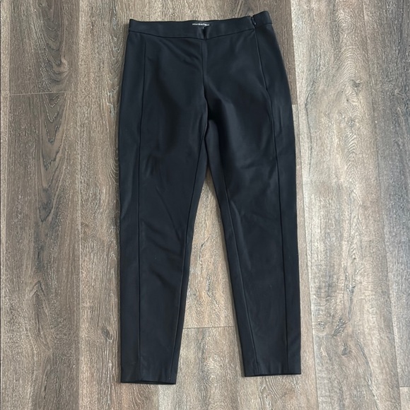 Banana Republic Pants - Banana Republic Black Pants. Women’s size 4. Like new condition!